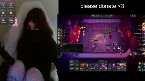 Snapshot of lilythrone chatting on January 2025 04:02:02 PM Lily Rone online show from January 2025 04:02:02 PM