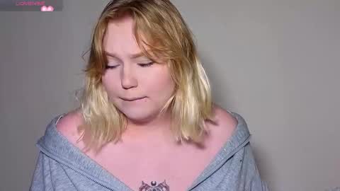 lime cat online show from September 2025 12:11:02 AM