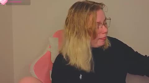 lime cat online show from November 2025 02:10:01 AM