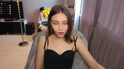 Snapshot of lina_and_lion chatting on May 2026 10:57:02 AM Scarlet online show from May 2026 10:57:02 AM