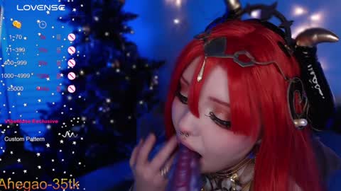 Hey im Lina Ur cosplay waifu  online show from December 2024 11:05:02 PM