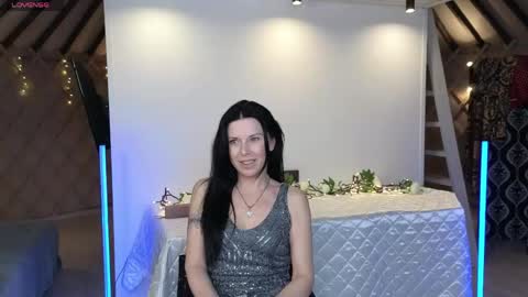 lina_flore online show from June 2026 09:31:01 PM