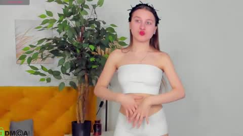 lina_massey online show from April 2026 01:00:01 AM