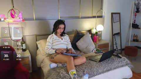 Lina online show from March 2026 07:42:02 PM