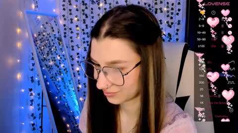 Lina online show from April 2026 06:19:01 AM