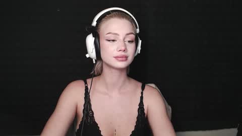 Snapshot of linacute52 chatting on November 2025 05:56:02 PM linacute52 online show from November 2025 05:56:02 PM