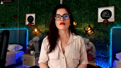 Lina  online show from May 2026 11:30:02 AM