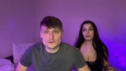 Snapshot of linamurrrr chatting on December 2025 10:58:02 PM Nicolas and Lina online show from December 2025 10:58:02 PM