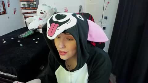 Snapshot of linatruly chatting on October 2025 09:49:02 PM Lina online show from October 2025 09:49:02 PM