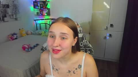 Lina online show from May 2026 10:16:02 PM