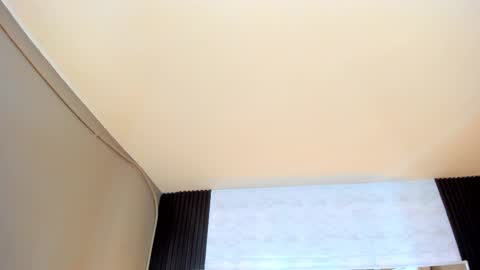 Snapshot of linda4petite chatting on December 2025 06:36:02 PM Linda online show from December 2025 06:36:02 PM