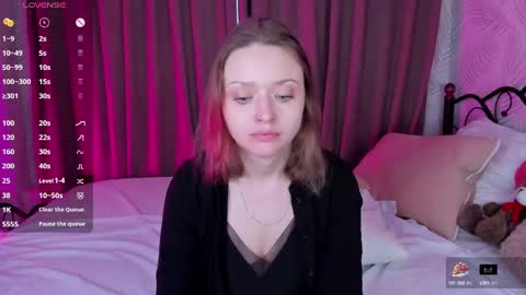 Snapshot of linda__bryant chatting on March 2025 01:42:02 AM Linda GMT2 Mon Tu Fri Sa Su 0300am-1000 am online show from March 2025 01:42:02 AM