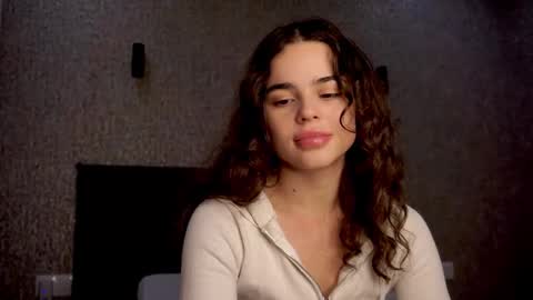 Snapshot of linda_clarsss chatting on November 2025 01:28:01 PM Linda online show from November 2025 01:28:01 PM