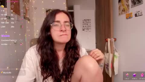 Snapshot of linda_giggle chatting on October 2025 03:07:01 PM Giggles online show from October 2025 03:07:01 PM