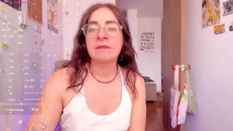 Snapshot of linda_giggle chatting on November 2025 03:01:02 PM Giggles online show from November 2025 03:01:02 PM