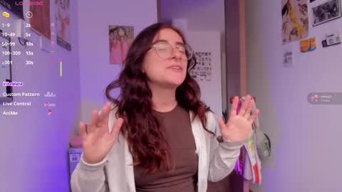 Giggles  online show from February 2026 08:38:02 PM