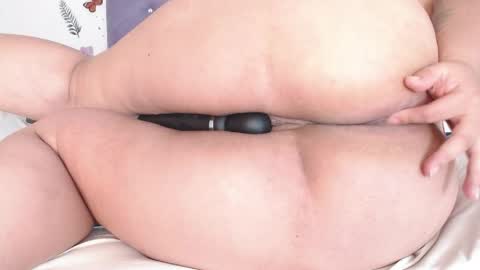 Linda  online show from March 2026 02:12:01 AM