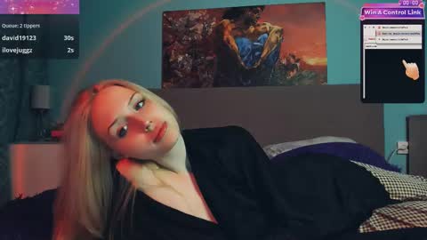 Snapshot of linda_roxy chatting on March 2025 10:53:01 PM Linda online show from March 2025 10:53:01 PM