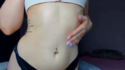 Snapshot of lindaa_rose chatting on January 2025 08:31:02 PM linda Mon Tue Thu Fri Sun Sa GMT 3 1000pm - 1700pm online show from January 2025 08:31:02 PM