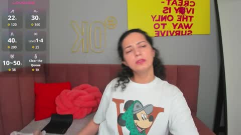 Snapshot of lindainsatiable chatting on November 2025 01:37:01 AM Linda online show from November 2025 01:37:01 AM