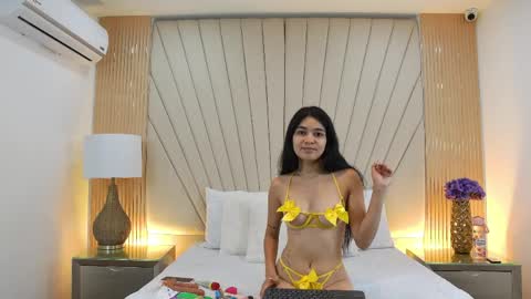 Linda love  online show from April 2026 11:47:02 AM