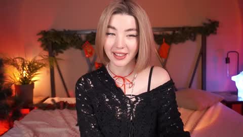 Snapshot of lindathacker chatting on December 2024 08:34:02 AM your Linda is back online show from December 2024 08:34:02 AM