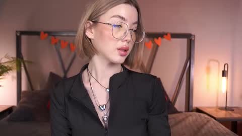Snapshot of lindathacker chatting on February 2025 10:58:02 AM your Linda is back online show from February 2025 10:58:02 AM