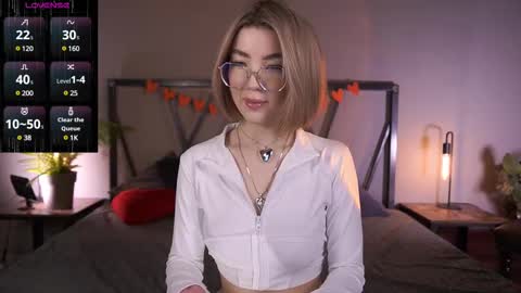 Snapshot of lindathacker chatting on March 2025 04:56:01 AM your Linda is back online show from March 2025 04:56:01 AM