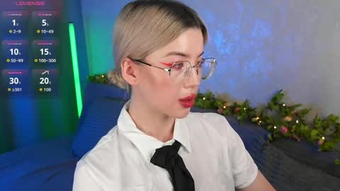 Snapshot of lindathackerr chatting on June 2026 04:13:01 AM Linda online show from June 2026 04:13:01 AM