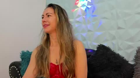 lindsay_cg online show from May 2026 12:23:01 PM