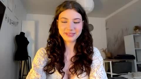 Linda online show from March 2026 01:03:02 PM