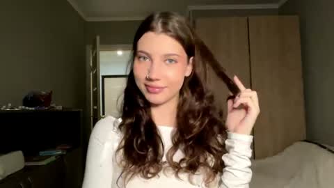 Linda online show from April 2026 01:09:02 PM