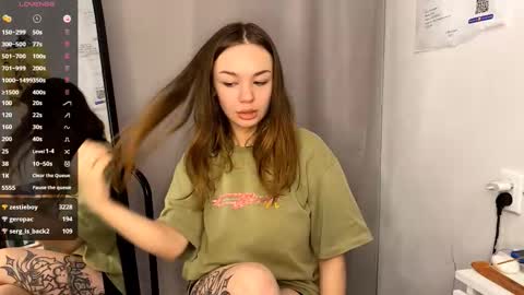 Snapshot of lindseytammo chatting on November 2025 07:04:02 PM Kate online show from November 2025 07:04:02 PM