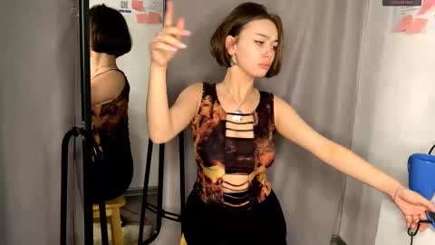 Snapshot of lindseytammo chatting on November 2025 08:08:02 PM Kate online show from November 2025 08:08:02 PM