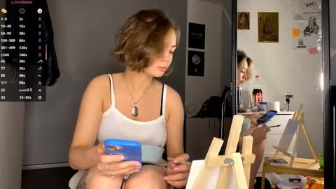 Snapshot of lindseytammo chatting on December 2025 03:06:01 PM Kate online show from December 2025 03:06:01 PM