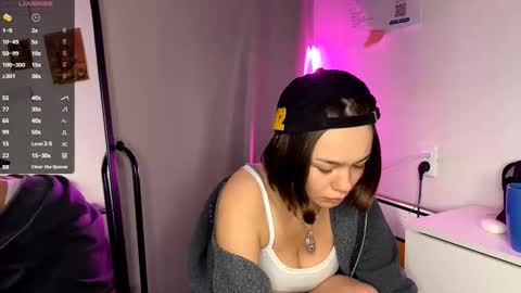 Snapshot of lindseytammo chatting on December 2025 10:03:01 PM Kate online show from December 2025 10:03:01 PM