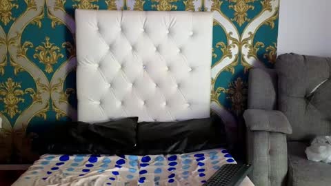 Snapshot of ling_ling24 chatting on December 2024 09:10:01 AM ling ling24 online show from December 2024 09:10:01 AM