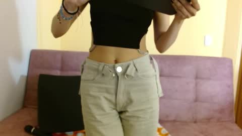 Snapshot of ling_ling24 chatting on March 2025 09:06:02 AM ling ling24 online show from March 2025 09:06:02 AM