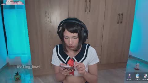 Snapshot of ling_meow chatting on June 2026 07:07:01 PM Ling online show from June 2026 07:07:01 PM