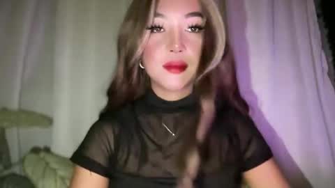 Snapshot of linkingqueens chatting on December 2025 10:24:02 AM linkingqueens online show from December 2025 10:24:02 AM