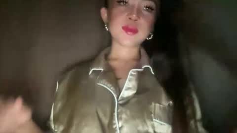 Snapshot of linkingqueens chatting on December 2025 11:03:02 AM linkingqueens online show from December 2025 11:03:02 AM