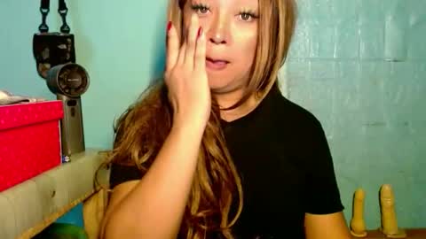linkingqueens69 online show from May 2026 01:14:01 AM