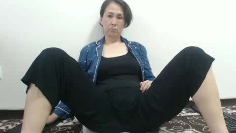 LinKissKiss online show from April 2026 07:00:01 AM