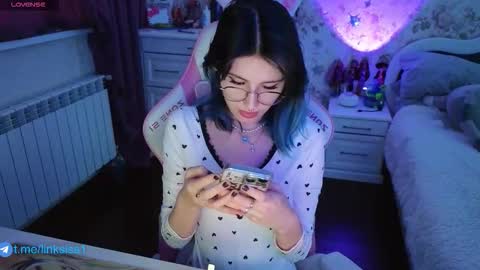 Snapshot of linksiss chatting on November 2025 03:50:01 AM linksiss online show from November 2025 03:50:01 AM