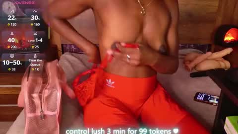 Snapshot of linsy_adams_ chatting on February 2026 04:26:01 PM LINSY online show from February 2026 04:26:01 PM