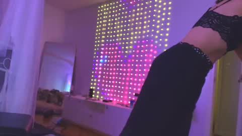 linuxgirlsudosu online show from November 2025 07:30:01 AM