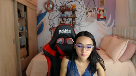 LinzyBaner online show from June 2026 11:37:01 PM
