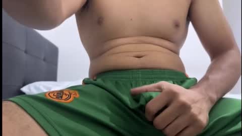 Snapshot of lion_20cm chatting on November 2025 12:42:02 AM lion_20cm online show from November 2025 12:42:02 AM