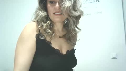 lionessmom online show from October 2025 03:21:02 AM