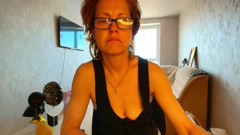 Liora Weiss online show from May 2026 06:52:02 AM